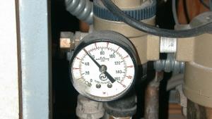 Monkey and Hunter Demo - pressure gauge setting